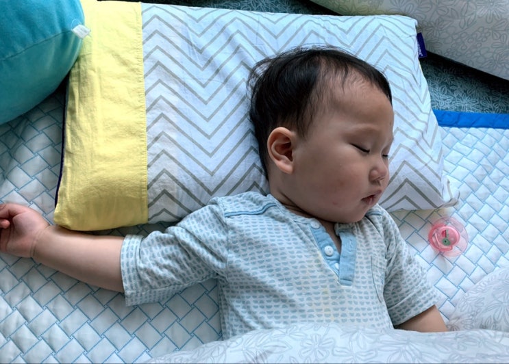 클레바마마 필로우 :: 숙면과 반듯한 두상을 위한 아기 베개