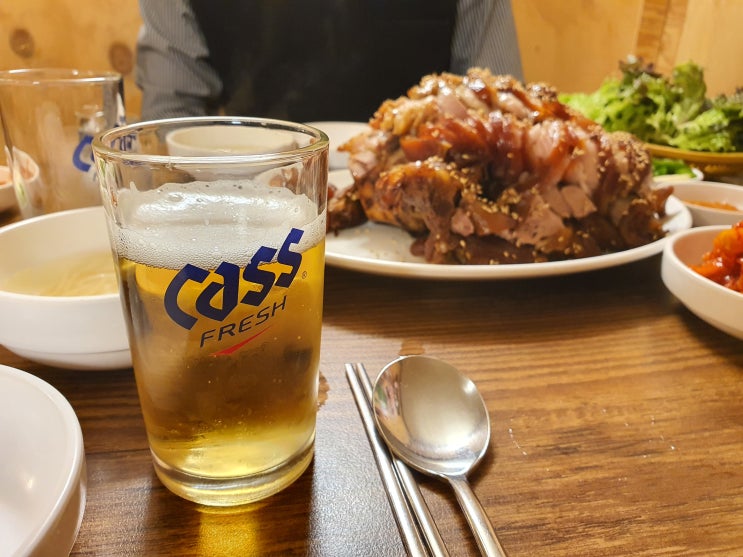  산본역 맛집 손가네장충한방족발 냄새없이 부드러운 족발에 소주한잔 막국수 안시키면 범죄 회식장소는 여기