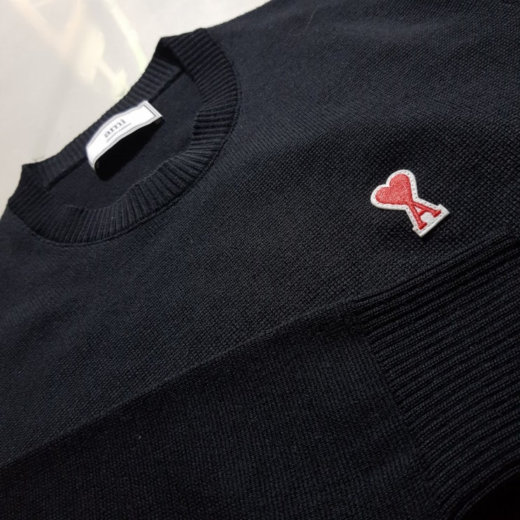  [AMI Paris] 20FW 아미 스몰하트 크루넥 니트 리뷰