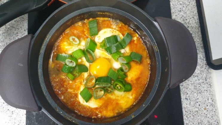  얼큰한 김치순두부찌개 (with 이베리코 목살구이)