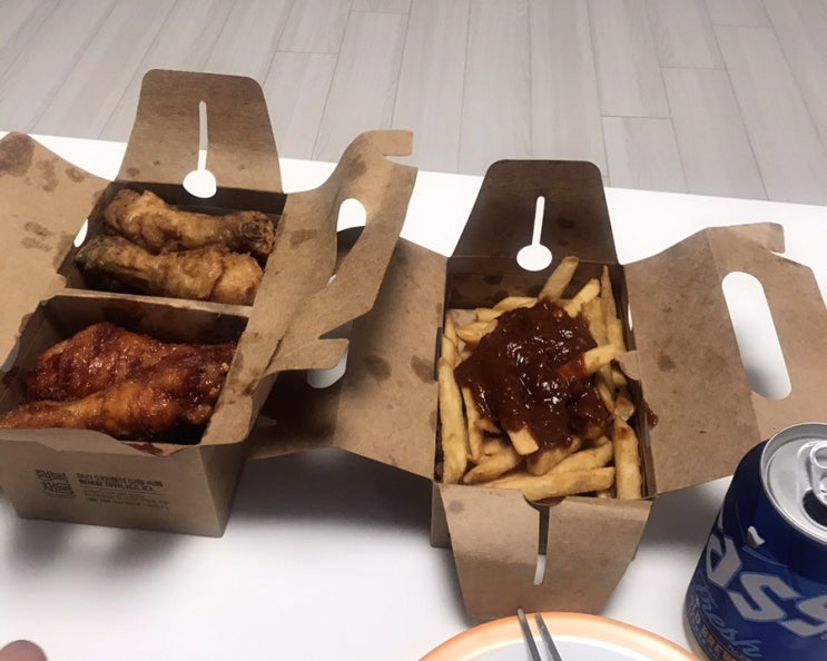  교촌반반콤보 [교촌치킨 오리지널맛과레드맛 & 교촌칠리포테이토]