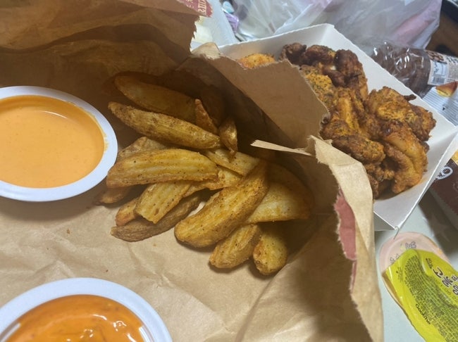 굽네치킨 장기감삼점 사진 3