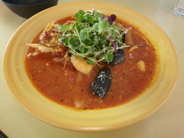  신림 보라매역 와인 맛집 제이키친, 부야베스 육회 안주 제대로 나오네