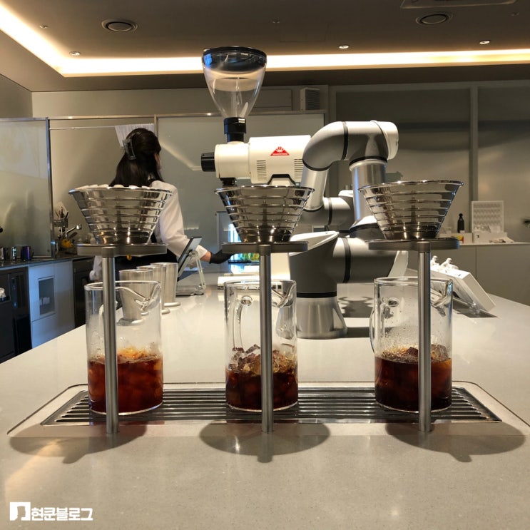 역삼 카페 - 라운지엑스(Lounge X) / AI시대, 로봇이 만들어주는 커피를 만나보다