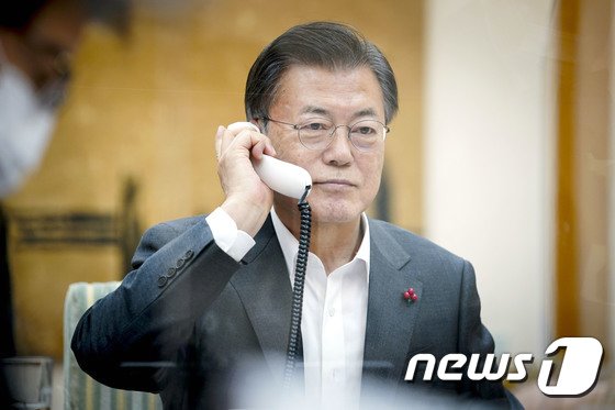 시진핑 "남북-북미 대화 지지…北 대화 문 닫지 않아"(종합) 시진핑 "남북-북미 대화 지지…北 대화 문 닫지 않아"(종합)