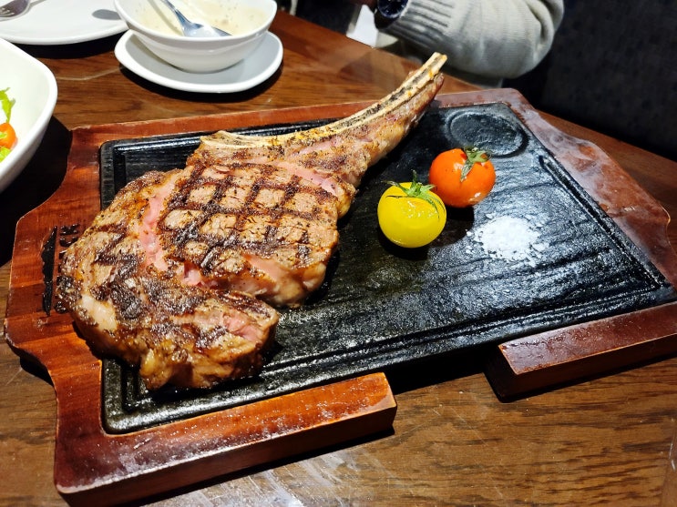 여의도 아웃백 토마호크,투움바 맛있게 먹고 할인도 받고 여의도 아웃백 토마호크,투움바 맛있게 먹고 할인도 받고