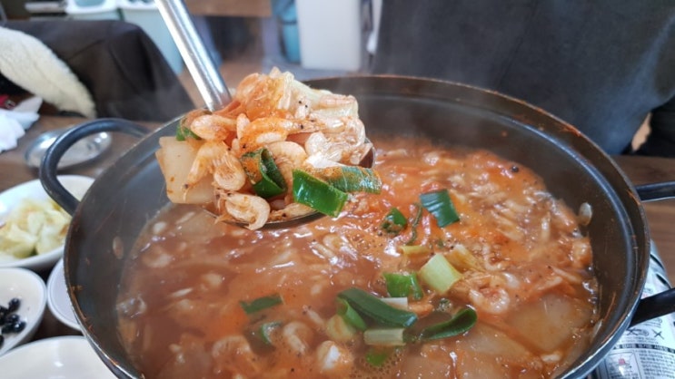  천안 맛집 민물새우탕 끝내줘용 이모네매운탕
