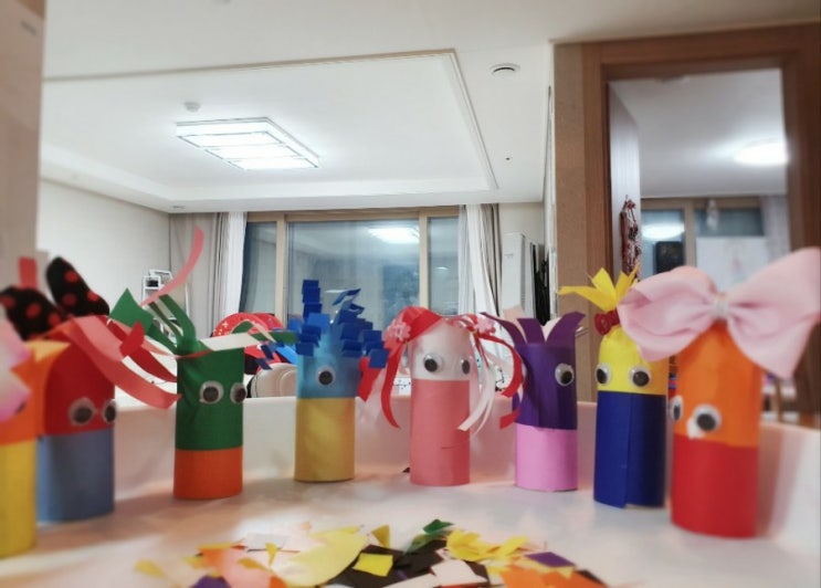  미술놀이_휴지심으로 미용실 놀이하기