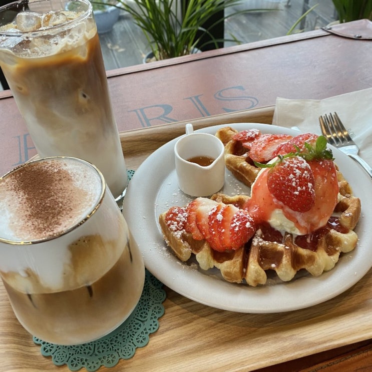  울산 카페 울산 디저트 카페 데이트코스/카페라리스에서 크로플과 함께 커피 즐기기!