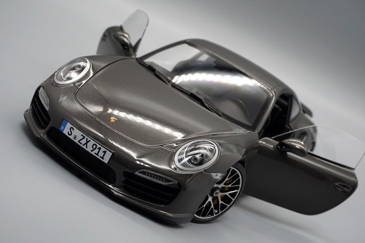  MINICHAMP Porsche 991 Turbo S (포르쉐 911 터보S)