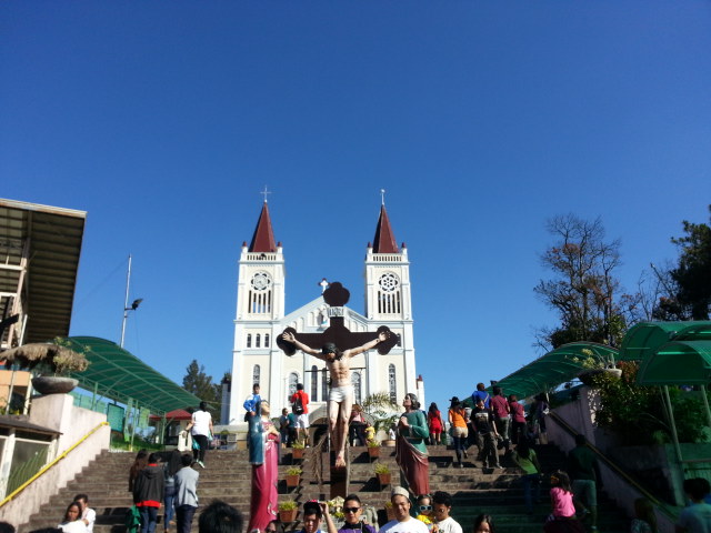  필리핀 바기오 여행 2부 대성당(Baguio Cathedral) 딸기농장 라 트리니다드(La Trinidad) 도교사원 벨 처치(Bell Church)