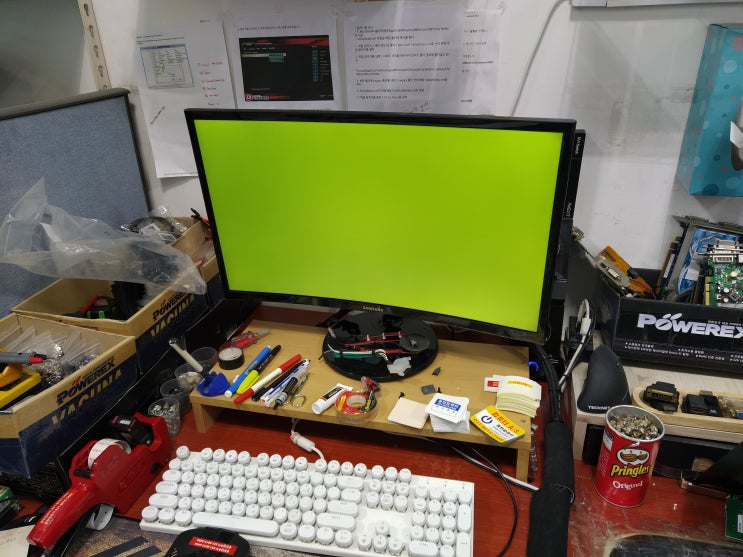  RX570 녹색, 흰색 화면 출력되는 불량 증상