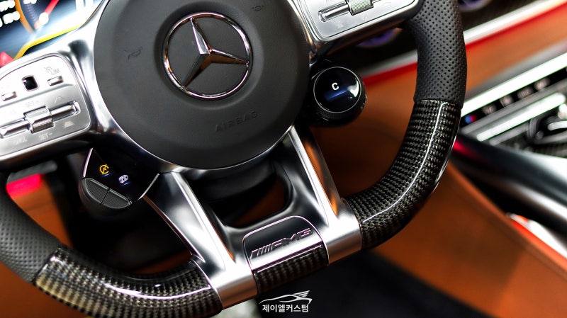 하남 초이로 / 핸들커스텀/염색 / 카본 핸들 / AMG GT