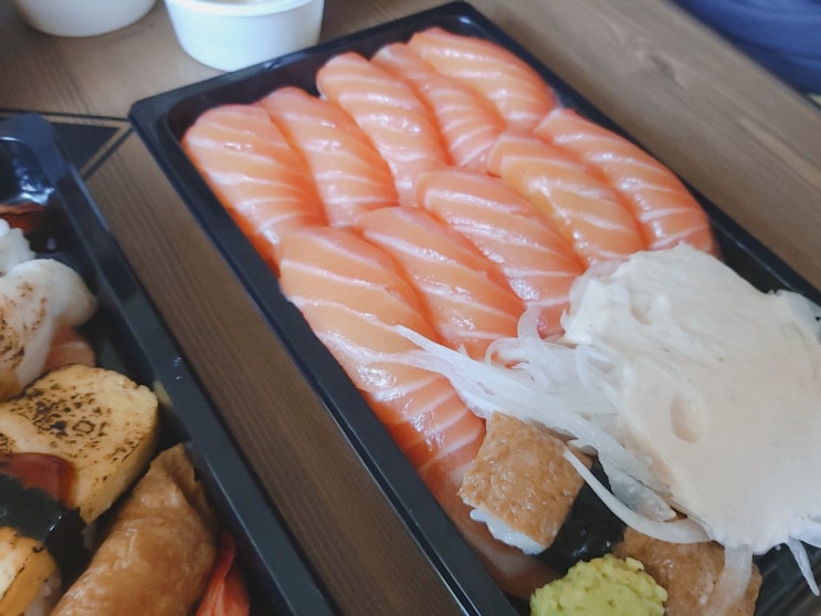  스시긴 : 연어 초밥 & 오늘의 초밥 & 모둠 회 덮밥 후기