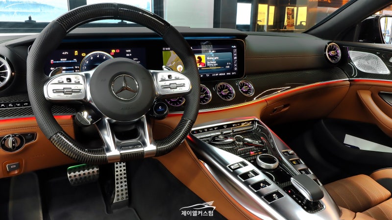 하남 초이로 / 핸들커스텀/염색 / 카본 핸들 / AMG GT