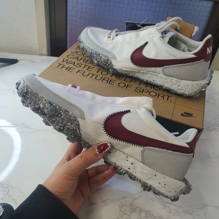 NIKE 나이키 와플레이서 크리에이터 팀레드 & 와플레이서 2X 고스트 색상 실사 보고 가세요 NIKE 나이키 와플레이서 크리에이터 팀레드 & 와플레이서 2X 고스트 색상 실사 보고 가세요