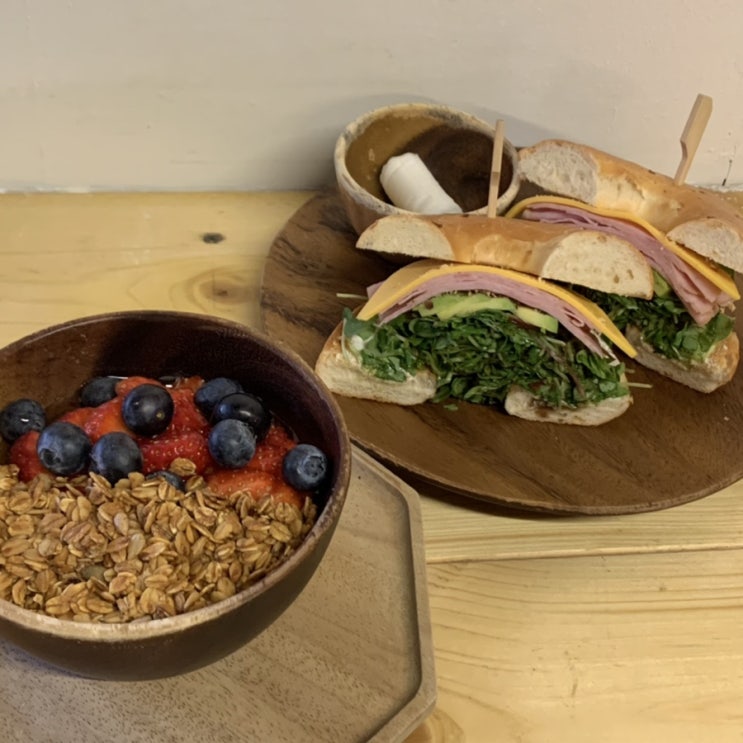  [연남동 땡스오트] 연남동 그릭요거트와 베이글샌드위치 맛집 thanks, oat