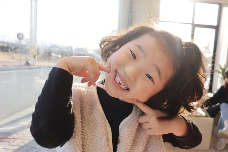  7살 언니 첫니 빠진 날! 유치 빠진 날 :D