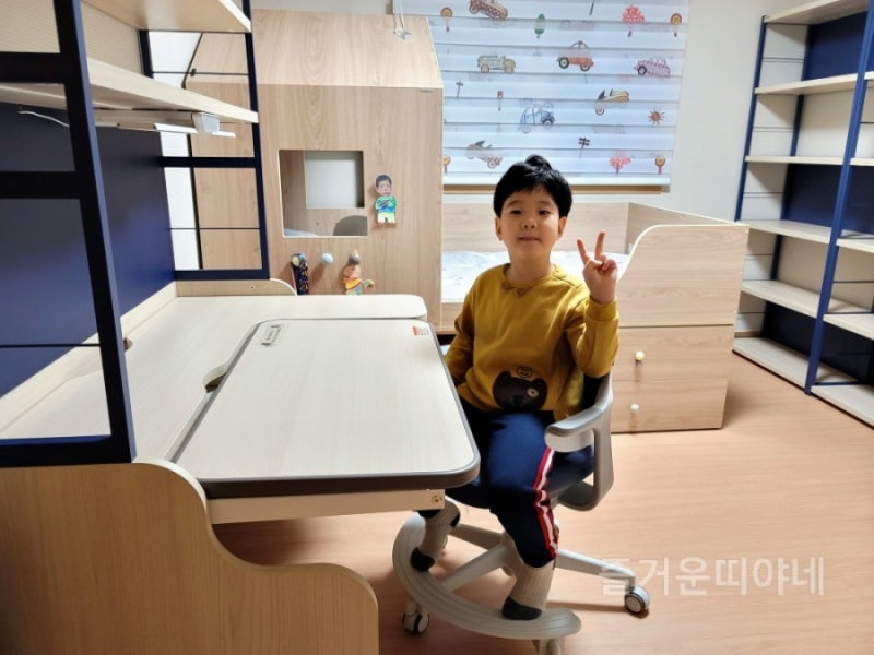 리바트가구 용인공장 상설아울렛 신학기 신입생 아이공부방 책상 : 네이버 블로그