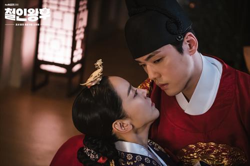 철인왕후 신혜선김정현 달라진 분위기?"관계의 전환점 맞는다" 나이 프로필 철인왕후 신혜선김정현 달라진 분위기?"관계의 전환점 맞는다" 나이 프로필