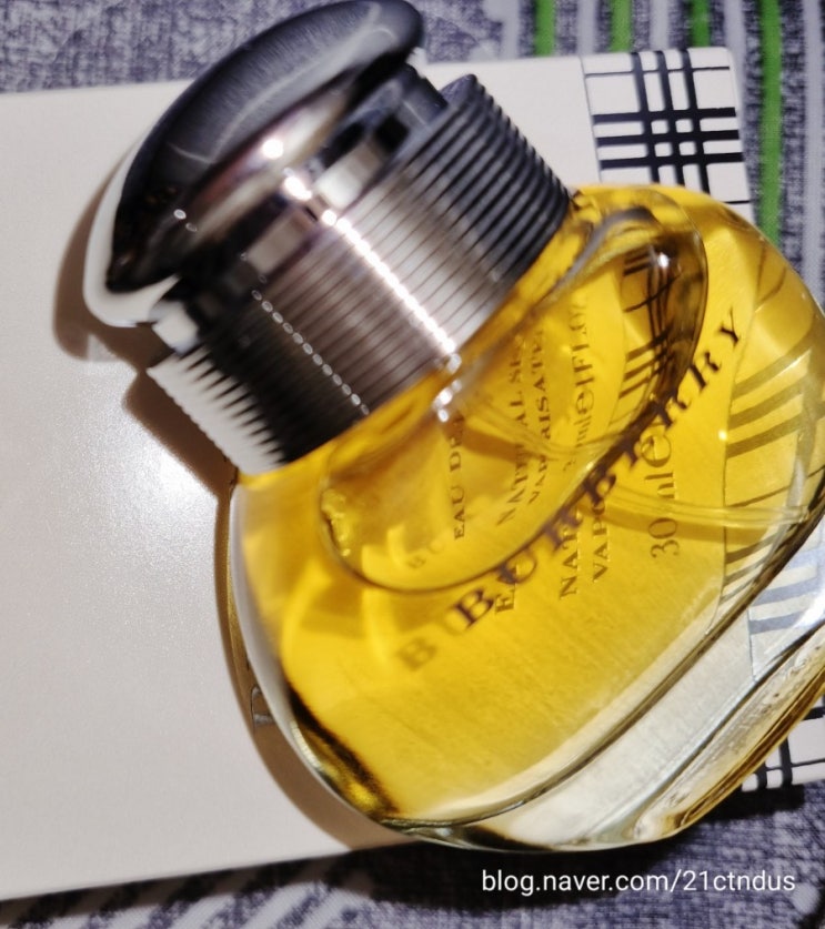  가벼움 없이 오래가는 여자향수 추천 : 버버리 오드 퍼퓸 내추럴 스프레이30ml 여자향수 -