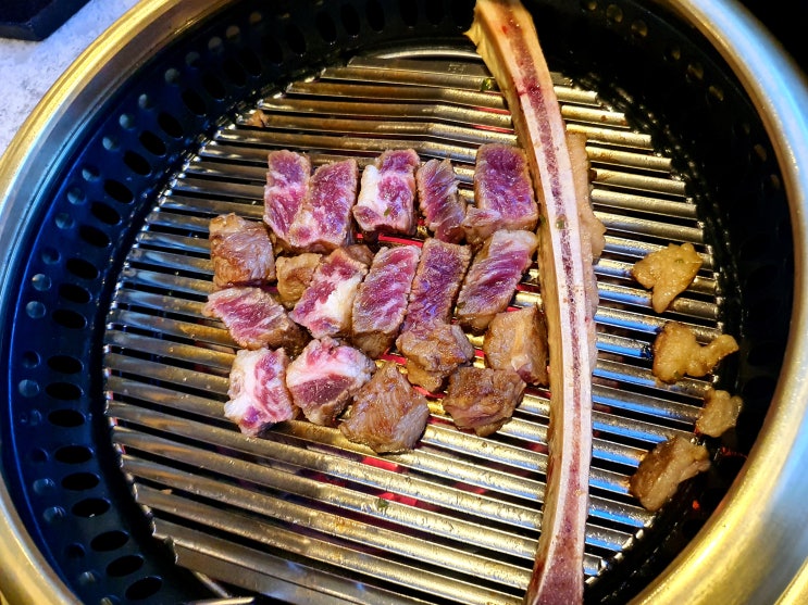 [청담 고기집] 더그릴630 꽃대갈비  바지 단추 풀고 소주 부시기 / 오늘은 진짜 혼술 아님