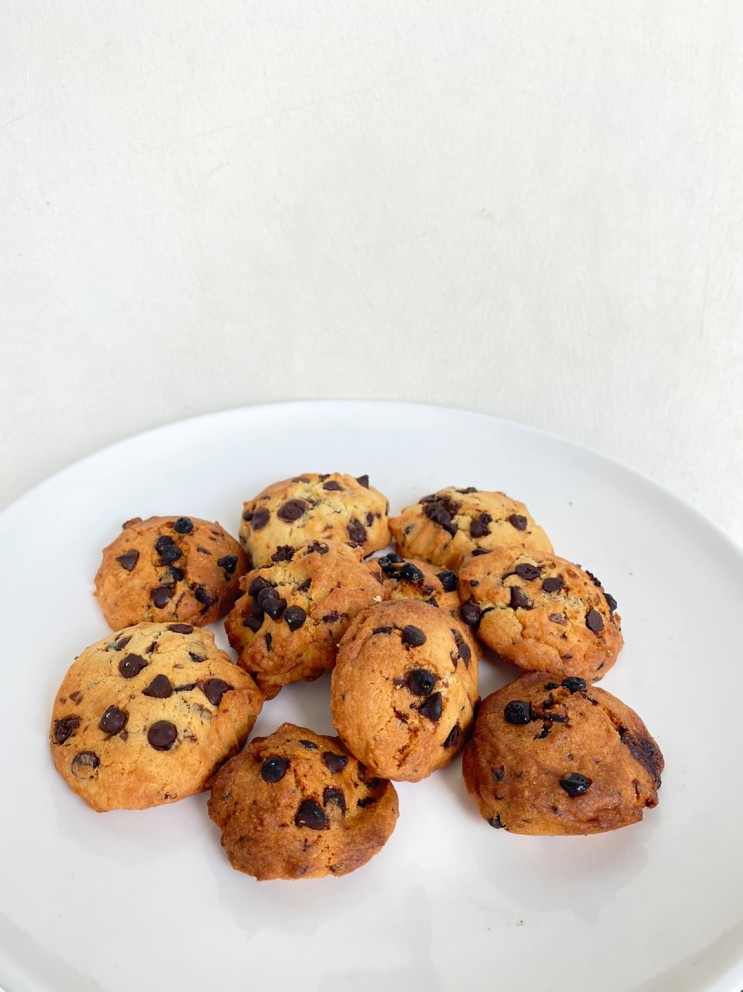 에어프라이기로 초코칩 쿠키 만들기