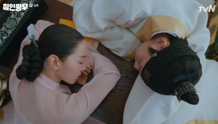  [종합] '철인왕후' 신혜선, 나인우에 "나는 같은 마음이 될 수 없다" 거절 → 김정현 아이 임신 해