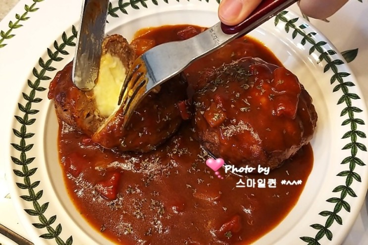 집콕 한끼 - 냉동식품 / 고메 치즈 함박스테이크~