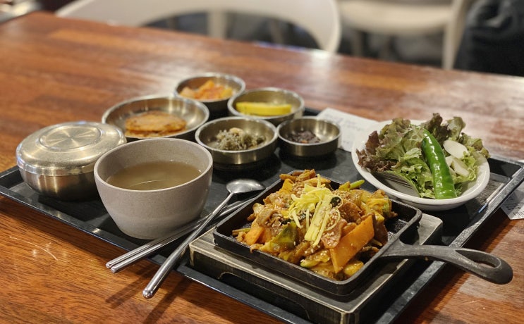  잠실 롯데월드몰 "SKY31 푸드에비뉴" 전망뷰 맛집