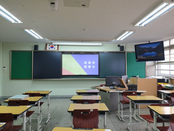 구리 초등학교 75인치 tv 전자칠판 붙박이장 모니터 설치기