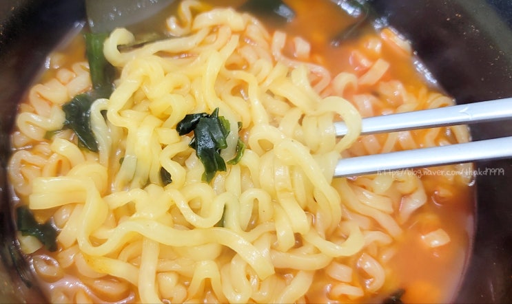  앵그리 너구리:)전자렌지로 라면끊이기::3배 매워진 농심 너구리 라면에 귀여운 앵그리 너구리가 퐁당!