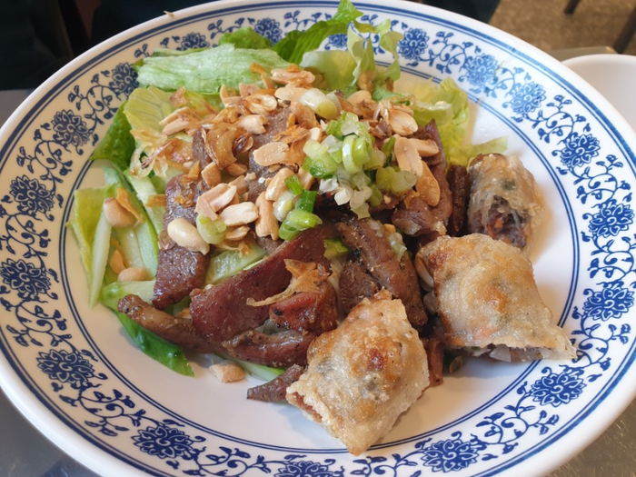  [신촌] 착한 가격에 맛있는 분짜와 쌀국수를 맛볼 수 있는 베트남음식점 '맘맘테이블'