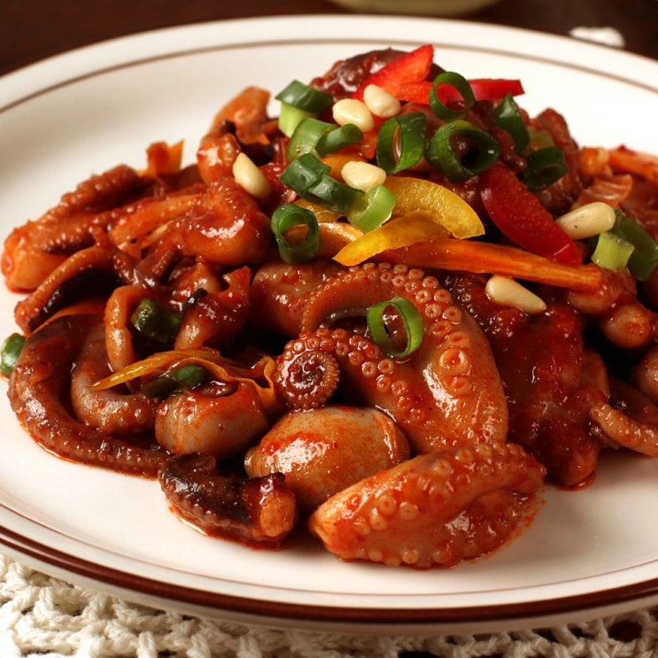 잘나가는 sk커머스 약간매운맛- 쭈꾸미볶음 비법소스로 맛을낸 양념쭈꾸미 쭈꾸미맛집, 3개, 600g 추천해요 잘나가는 sk커머스 약간매운맛- 쭈꾸미볶음 비법소스로 맛을낸 양념쭈꾸미 쭈꾸미맛집, 3개, 600g 추천해요