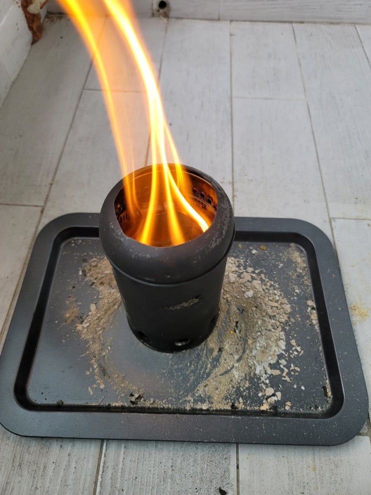  [DIY]다이소 상품으로 만든 초저렴 백패킹 쏠캠용 미니 우드 스토브 개조 및 시연해보았어요.