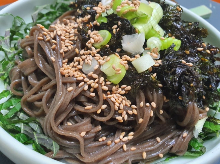  맛있게 고소한 들기름막국수 만들기(feat 옛간들기름)