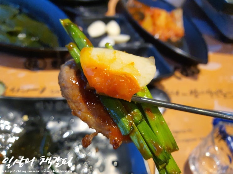  숯불 초벌에 구워주는 친절한 고기집, 세종 도담동 먹자골목 <하남돼지집>
