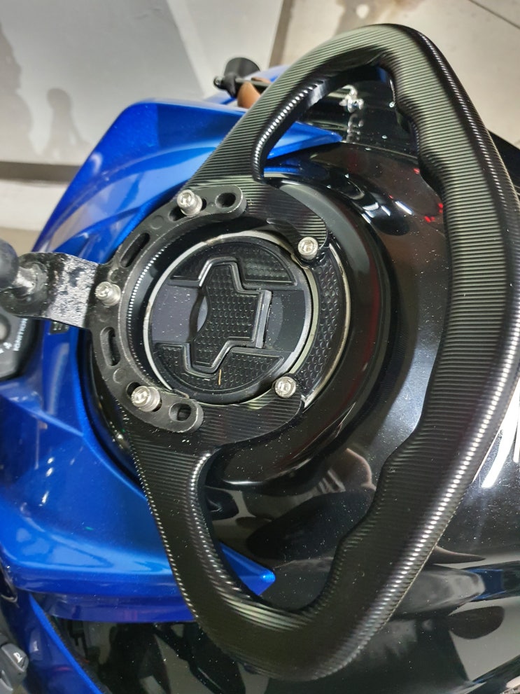  GSX-S750 2019 - 탠덤그립 장착
