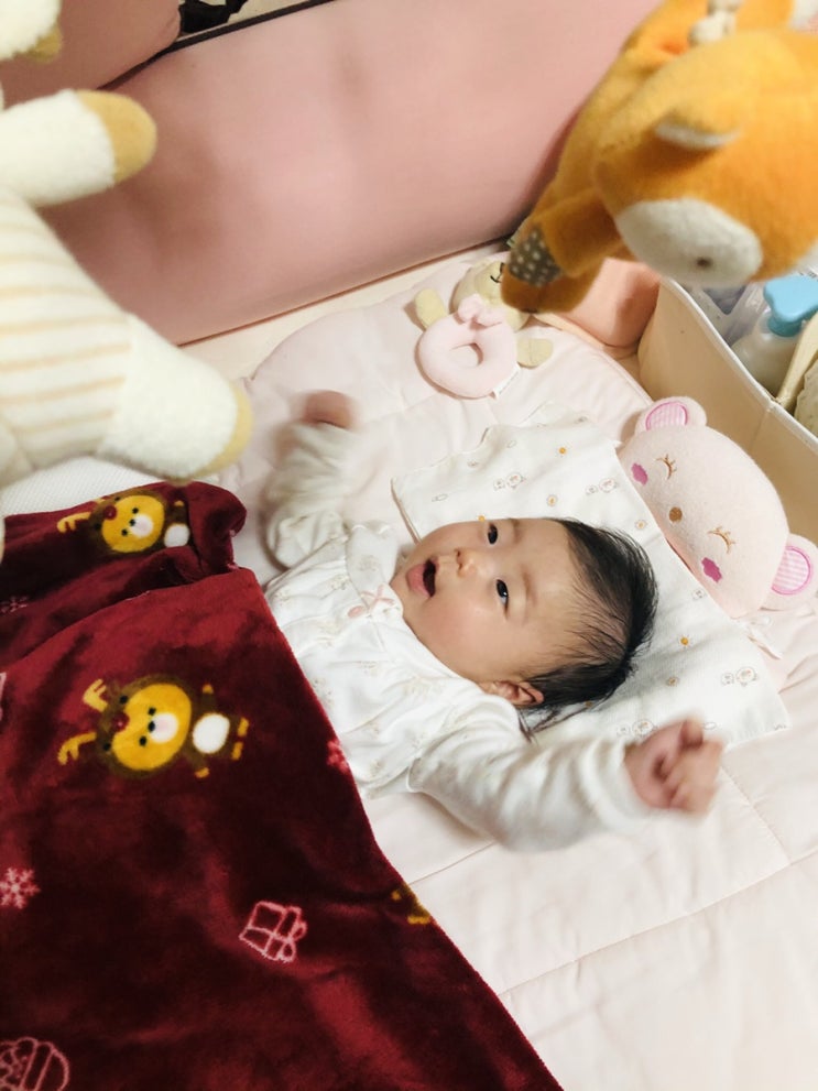  2개월 아기 장난감 컬러모빌과 함께해요