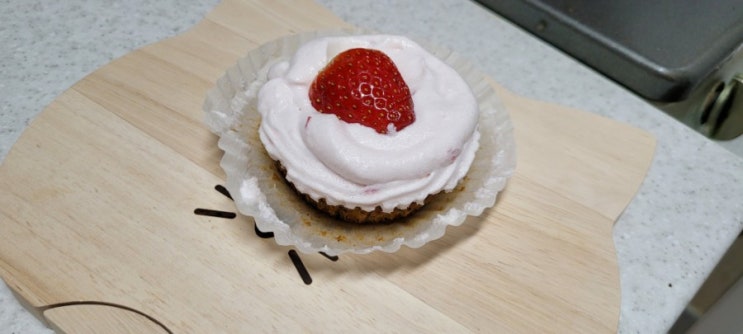 #저탄수홈베이킹 딸기크림 홍차 머핀 만들기