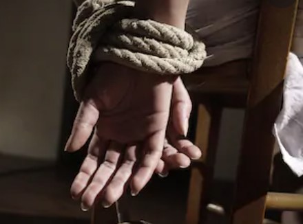 여직원 '노출방송' 거부하자 밧줄로 묶었다 살해한 40대bj 35년형선고 여직원 '노출방송' 거부하자 밧줄로 묶었다 살해한 40대bj 35년형선고