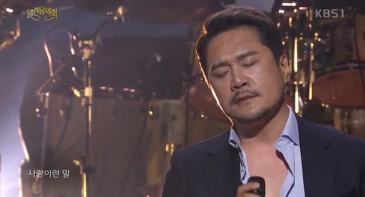  jk김동욱 나이 국적 노래 미스터트롯 결혼 여자친구 가족 근황