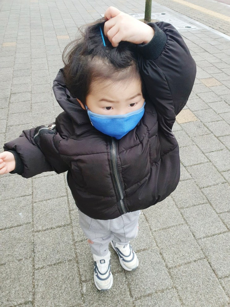  등원할때는 남자, 하원할때는 여자인척