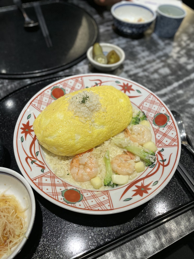 홍대 맛집 수플레오믈렛과 리조또가 맛있는 고에몬 홍대점!