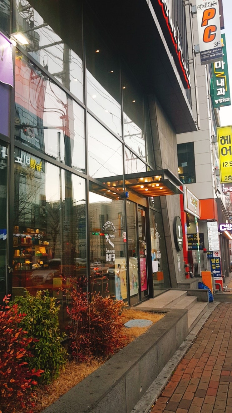  [순천 조례동 투썸플레이스] 홀케이크 많은 매장/홍차크림카페라떼 맛있어요