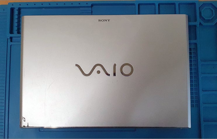  소니 VAIO SVP132A1CP 분해