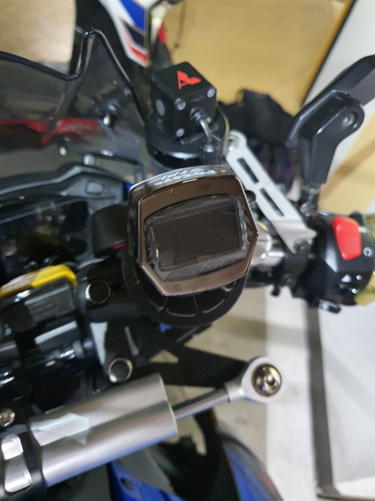  GSX-S750 2019 - 폭스아이 TPMS 장착