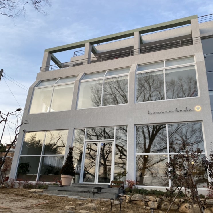  [전남/화순/카페] 화순하다(和 順 賀 茶) :: 화순 신상카페, 통유리창의 뷰 좋은 카페