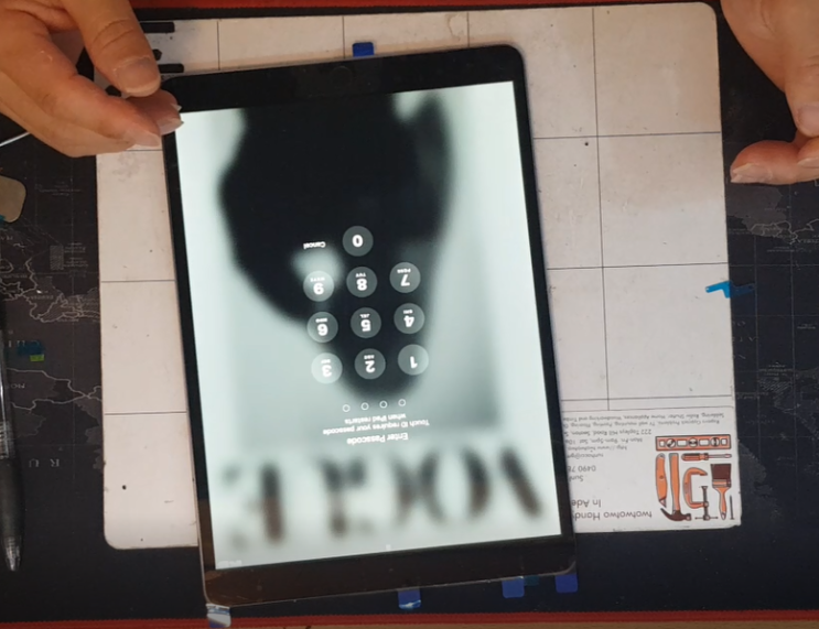  수리 - Replacing an iPad Pro 10.5" Screen, 아이패드 프로 10.5인치 스크린 교체