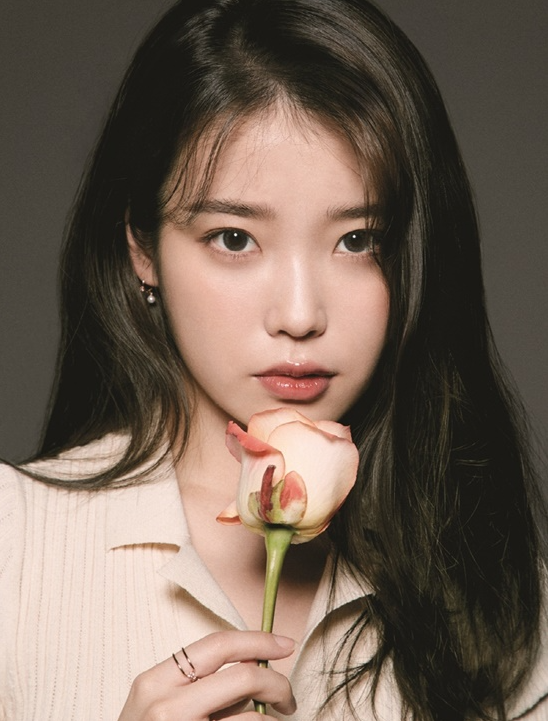  [라운드: 월드] #애슬레저 #등산열풍 #아이유 #블랙야크